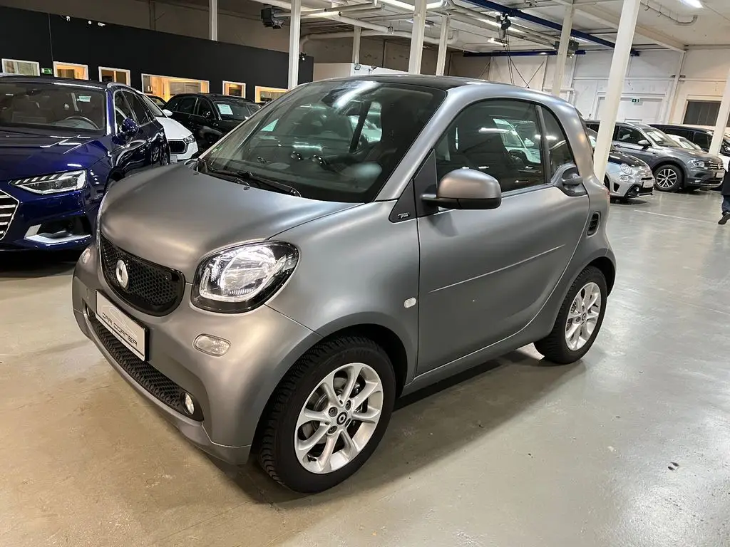 Photo 1 : Smart Fortwo 2019 Petrol