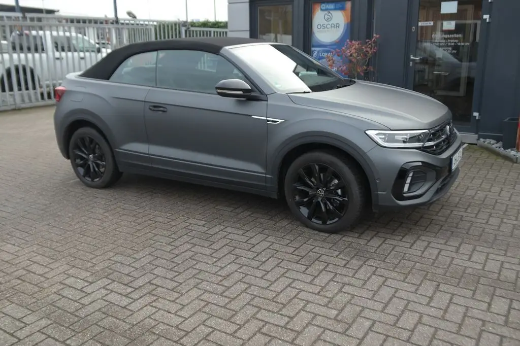 Photo 1 : Volkswagen T-roc 2023 Essence