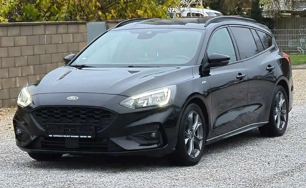 Photo 1 : Ford Focus 2019 Petrol