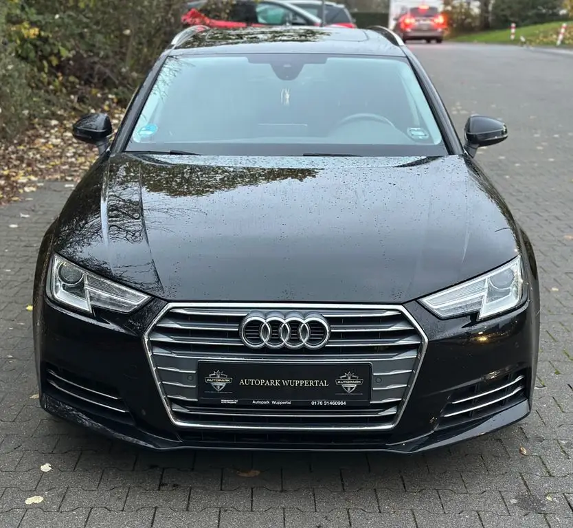 Photo 1 : Audi A4 2018 Diesel