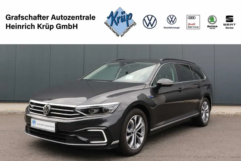 Photo 1 : Volkswagen Passat 2020 Hybrid