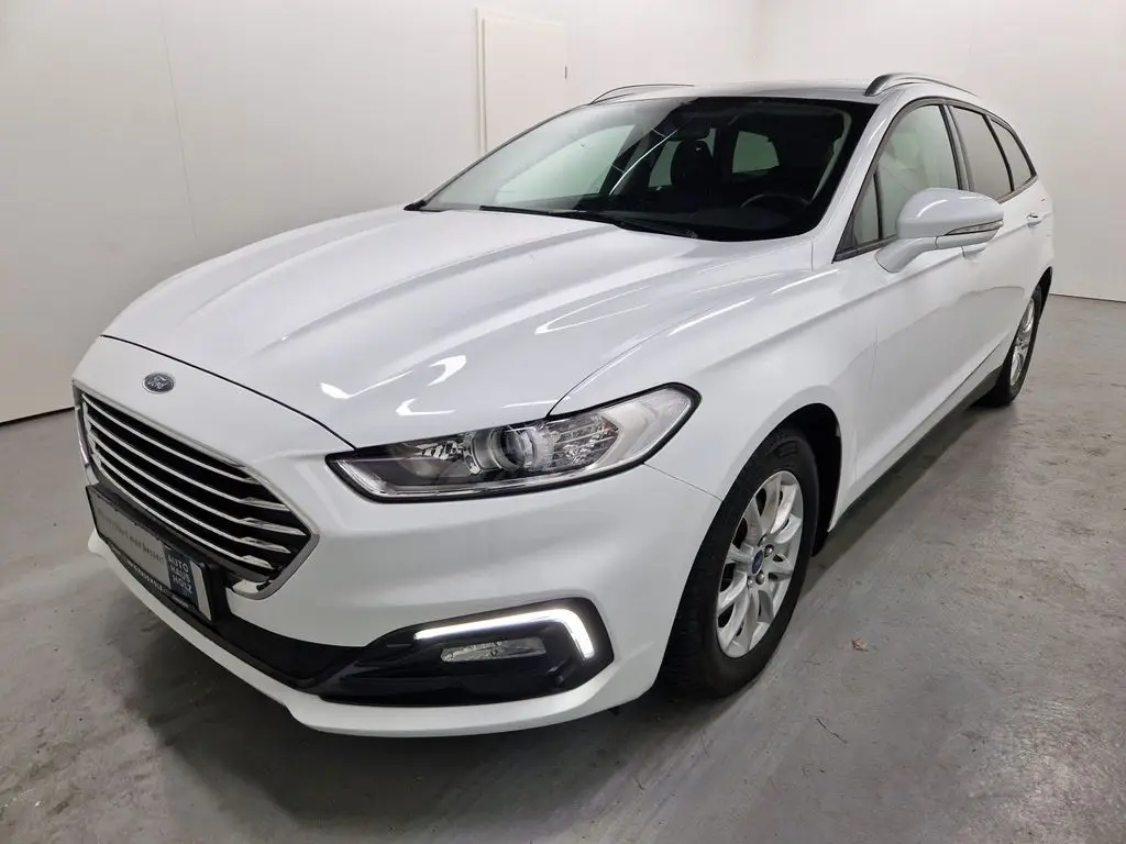 Photo 1 : Ford Mondeo 2019 Essence