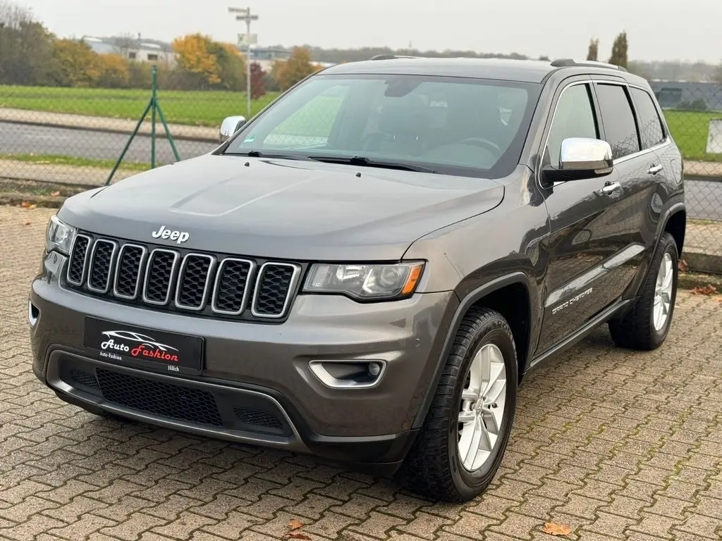 Photo 1 : Jeep Grand Cherokee 2016 Essence