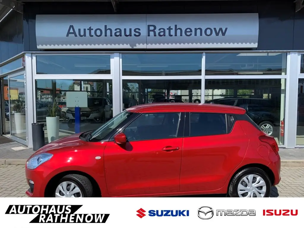 Photo 1 : Suzuki Swift 2019 Petrol