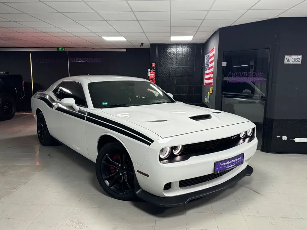 Photo 1 : Dodge Challenger 2018 Essence