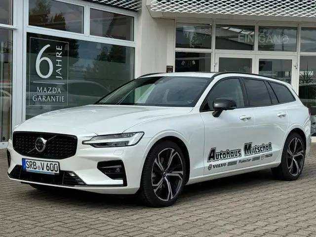 Photo 1 : Volvo V60 2024 Petrol