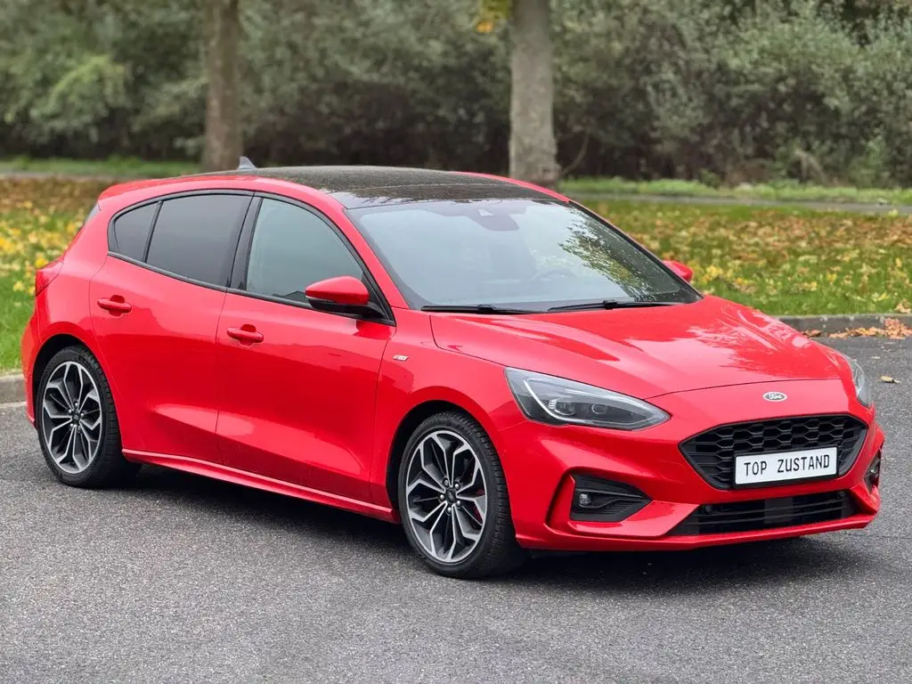 Photo 1 : Ford Focus 2019 Petrol