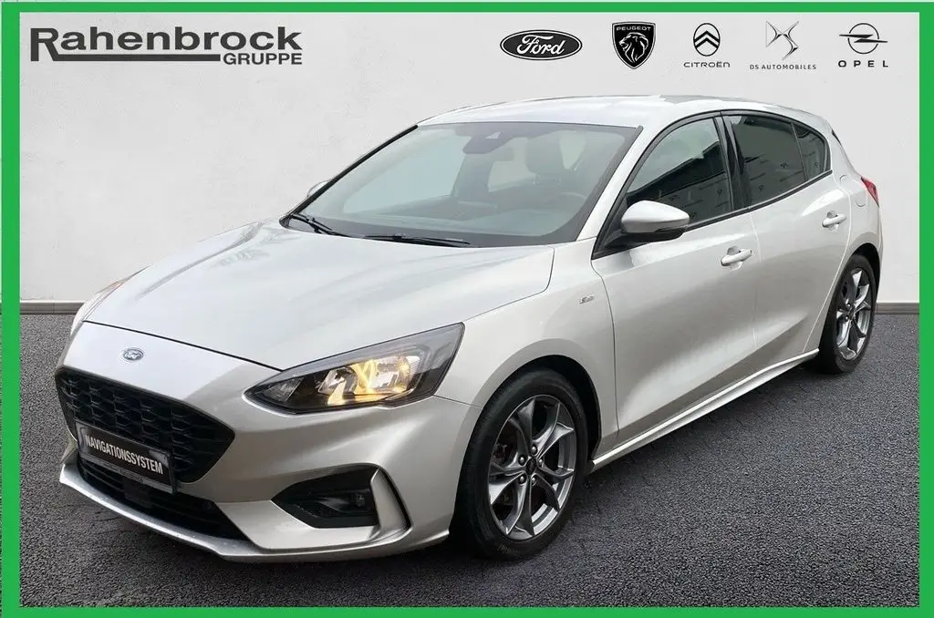 Photo 1 : Ford Focus 2019 Petrol