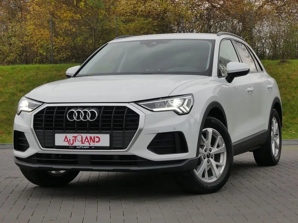 Photo 1 : Audi Q3 2021 Essence