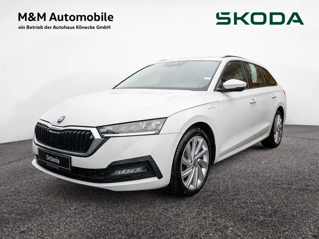 Photo 1 : Skoda Octavia 2021 Hybride