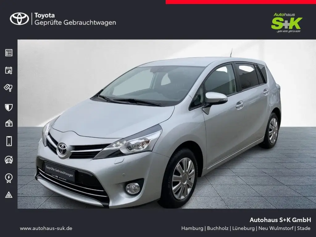 Photo 1 : Toyota Verso 2015 Essence