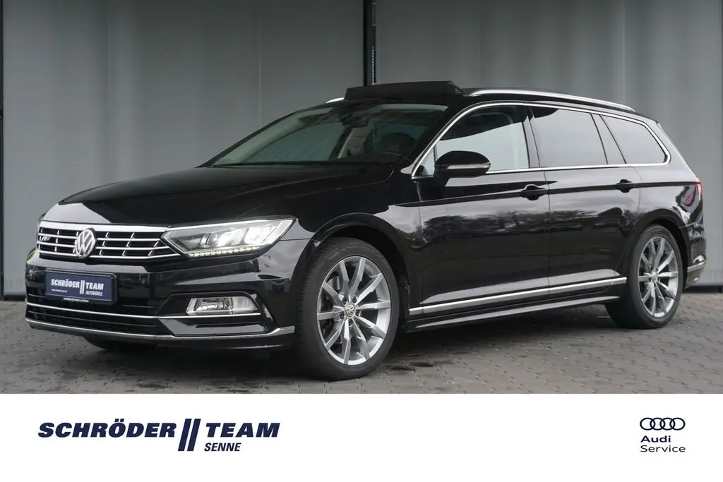 Photo 1 : Volkswagen Passat 2018 Petrol