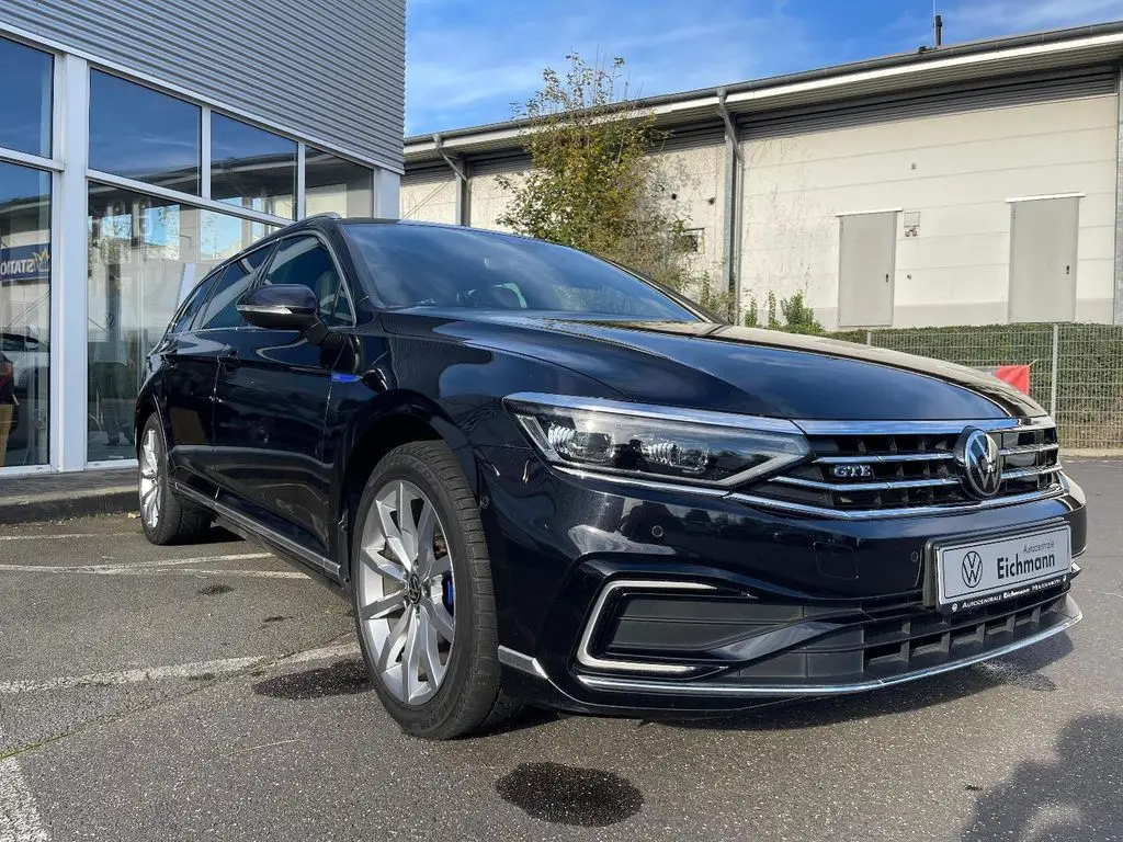 Photo 1 : Volkswagen Passat 2020 Hybrid