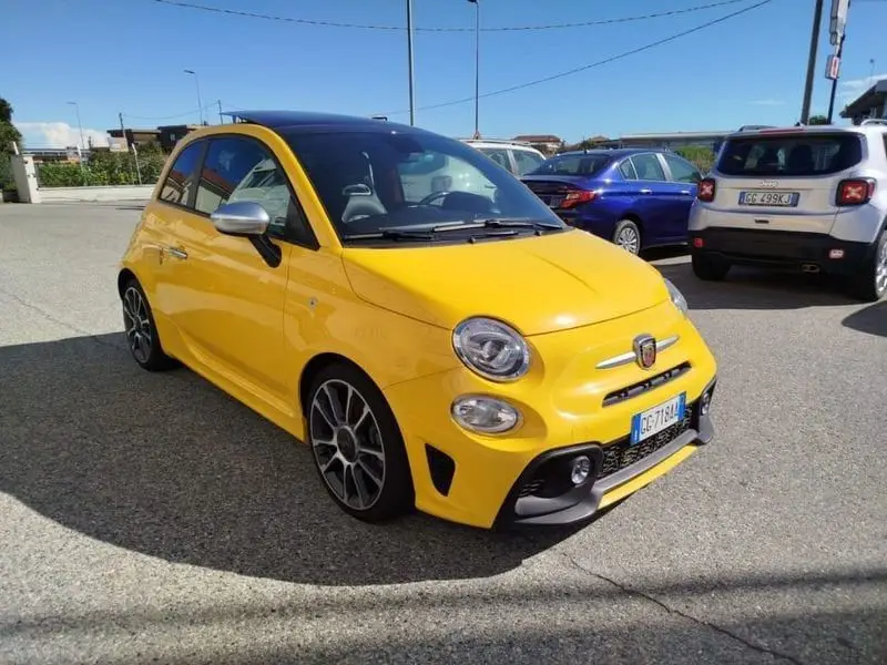 Photo 1 : Abarth 595 2021 Essence