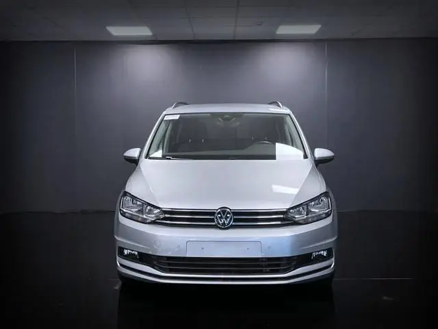 Photo 1 : Volkswagen Touran 2023 Diesel