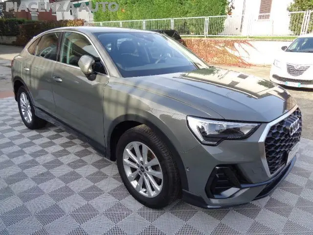 Photo 1 : Audi Q3 2021 Diesel