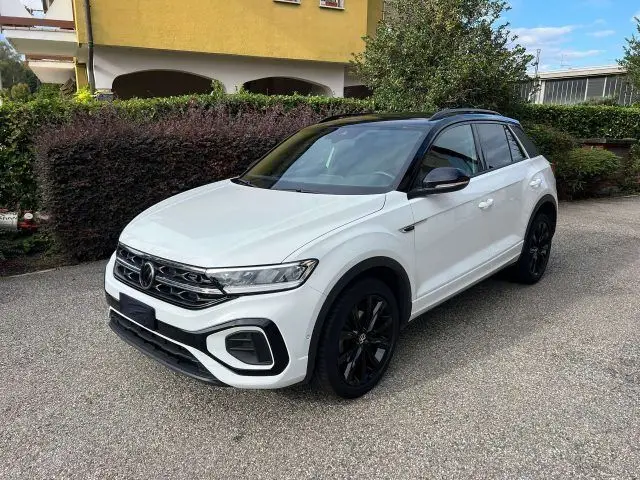 Photo 1 : Volkswagen T-roc 2023 Petrol