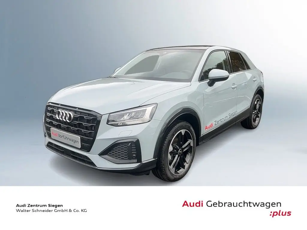 Photo 1 : Audi Q2 2024 Petrol