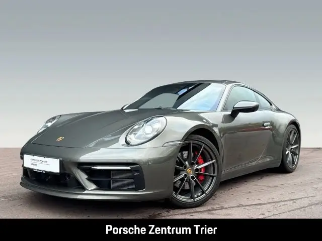 Photo 1 : Porsche 992 2020 Essence