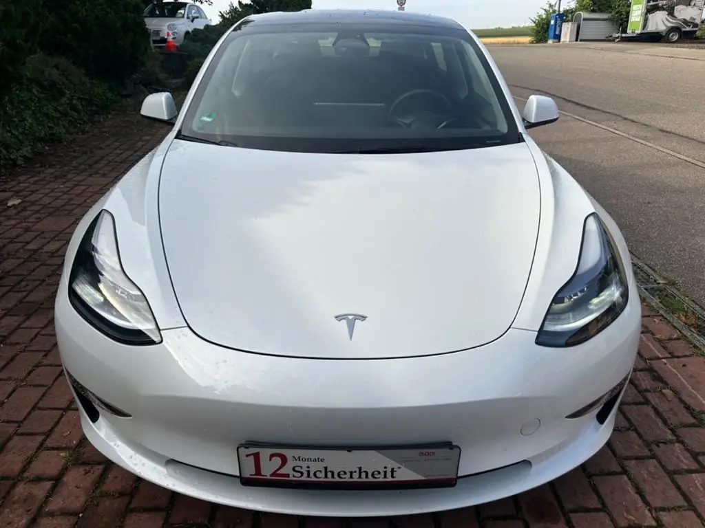 Photo 1 : Tesla Model 3 2022 Non renseigné