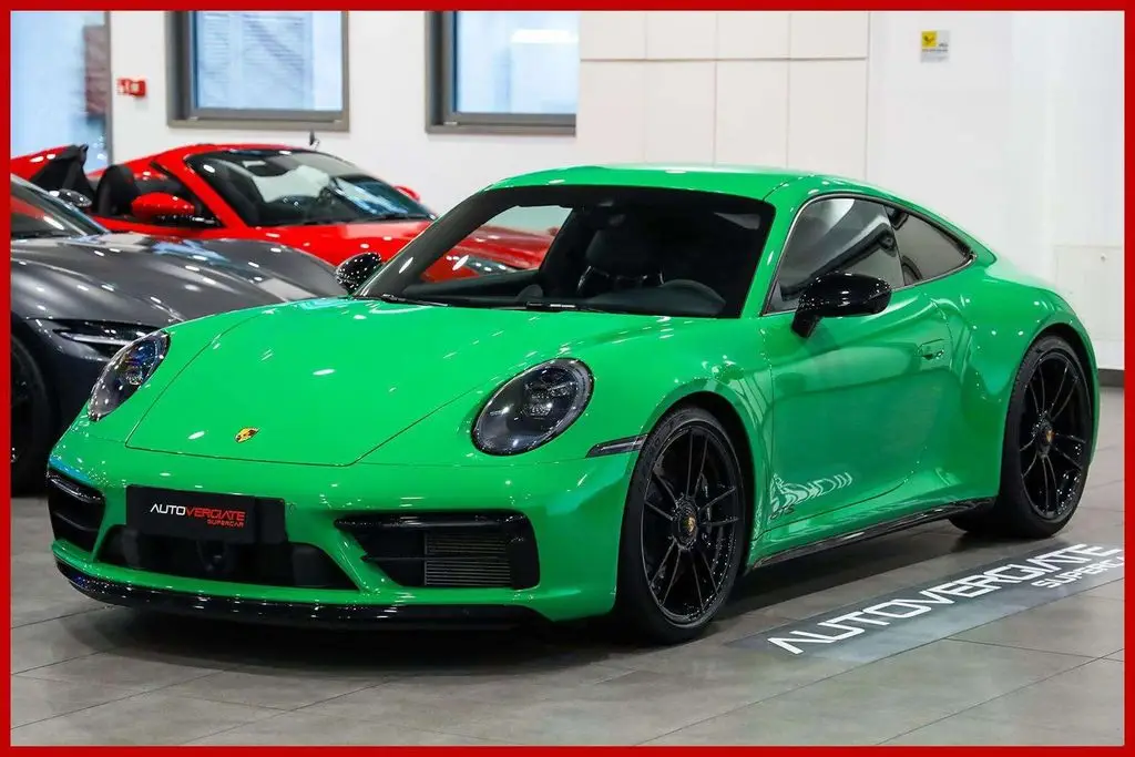 Photo 1 : Porsche 992 2021 Petrol