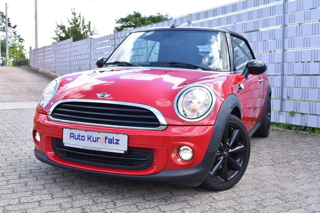 Photo 1 : Mini One 2015 Petrol