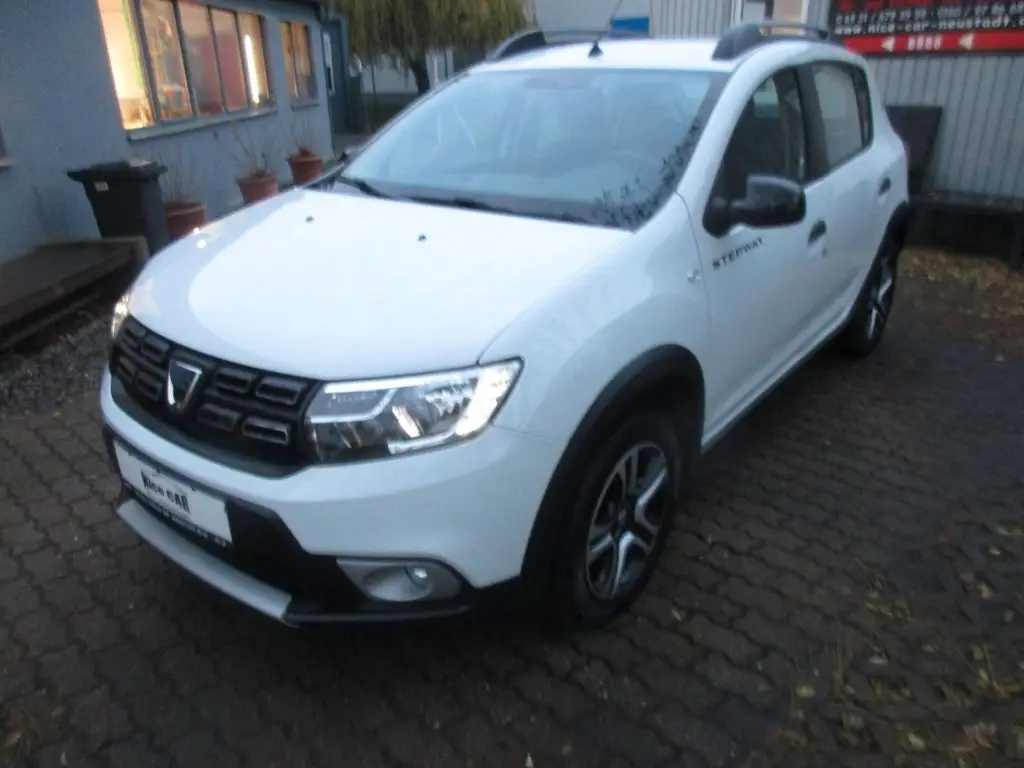 Photo 1 : Dacia Sandero 2020 Petrol