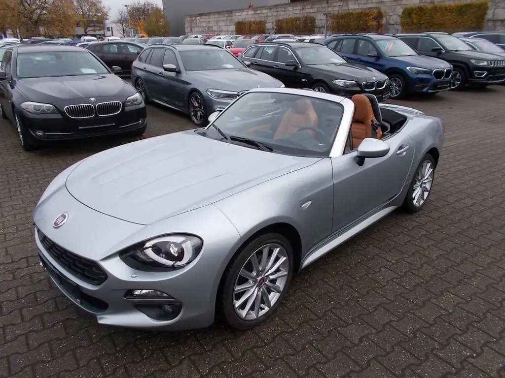 Photo 1 : Fiat 124 Spider 2019 Essence