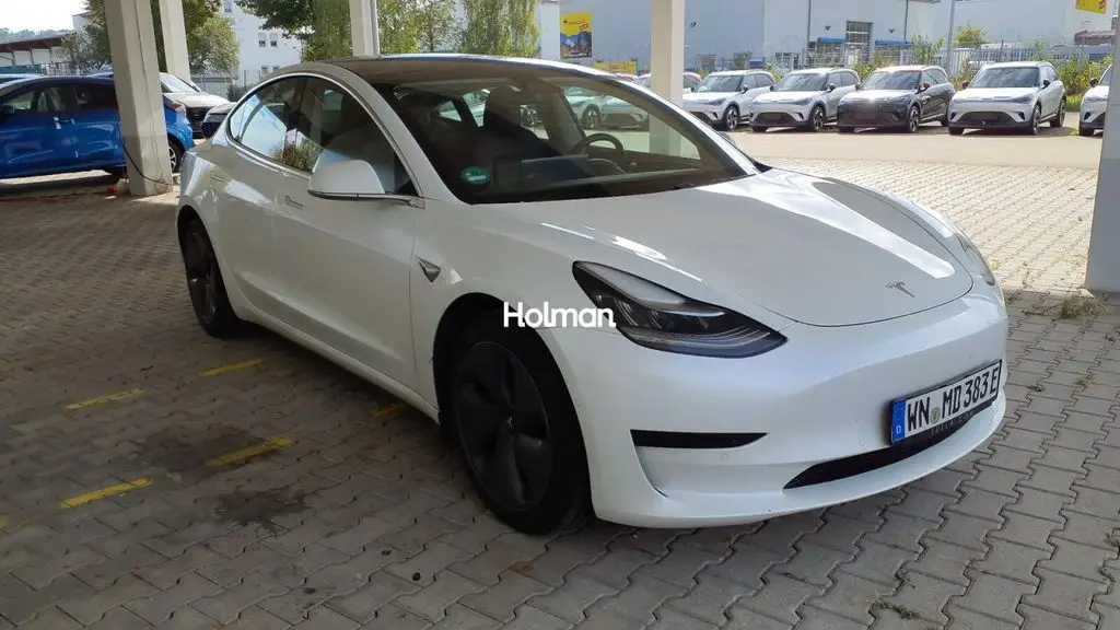 Photo 1 : Tesla Model 3 2020 Non renseigné