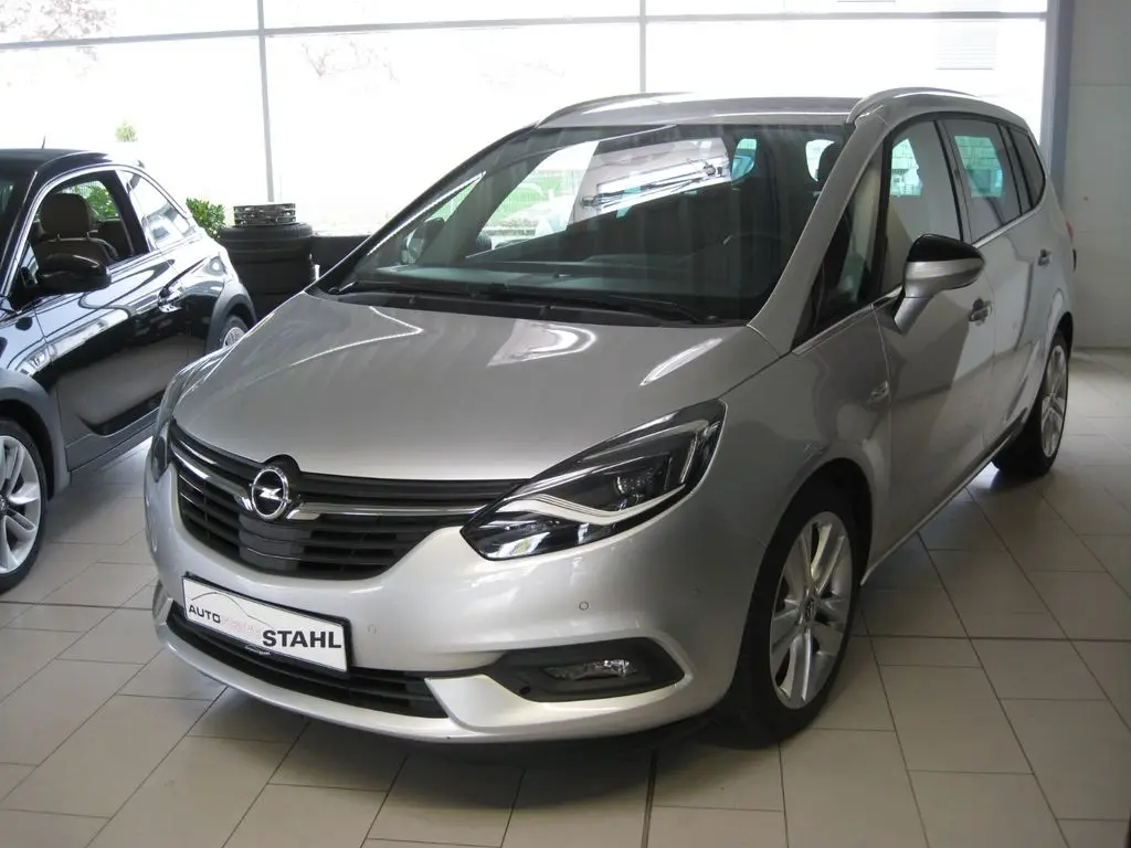 Photo 1 : Opel Zafira 2018 Diesel