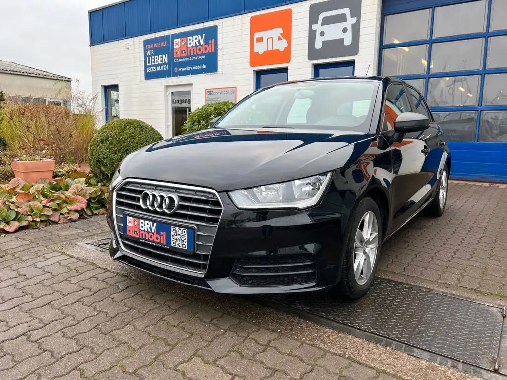 Photo 1 : Audi A1 2017 Petrol