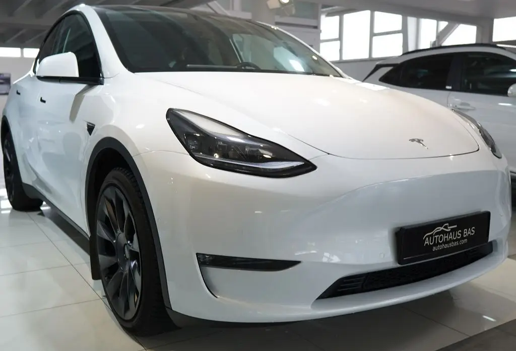 Photo 1 : Tesla Model Y 2022 Non renseigné