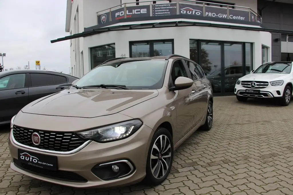 Photo 1 : Fiat Tipo 2020 Petrol