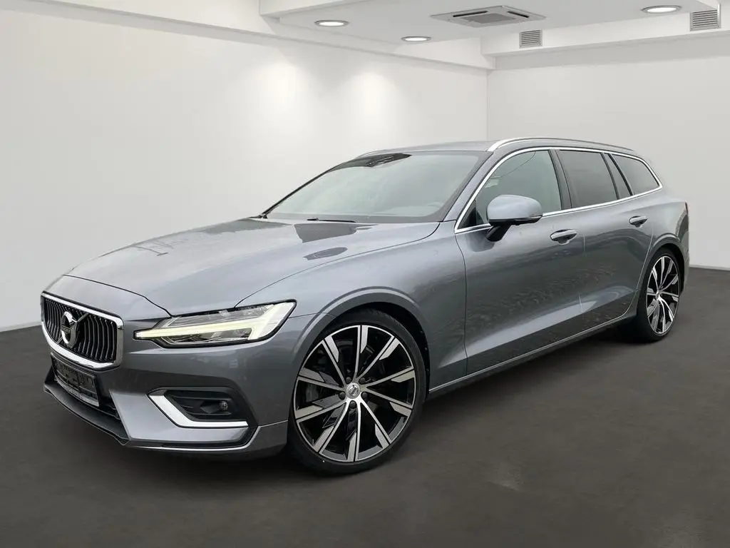 Photo 1 : Volvo V60 2020 Petrol