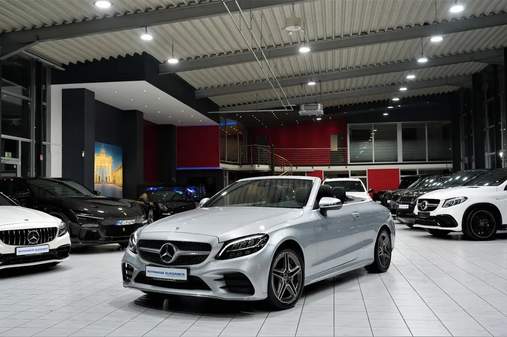 Photo 1 : Mercedes-benz Classe C 2018 Petrol