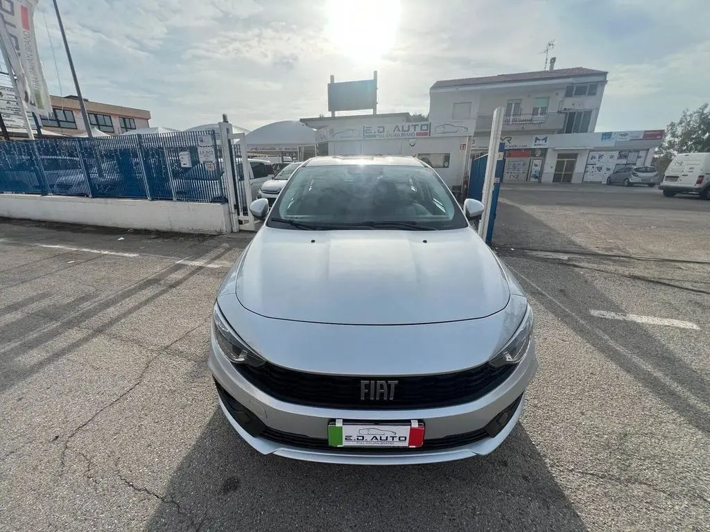 Photo 1 : Fiat Tipo 2021 Diesel