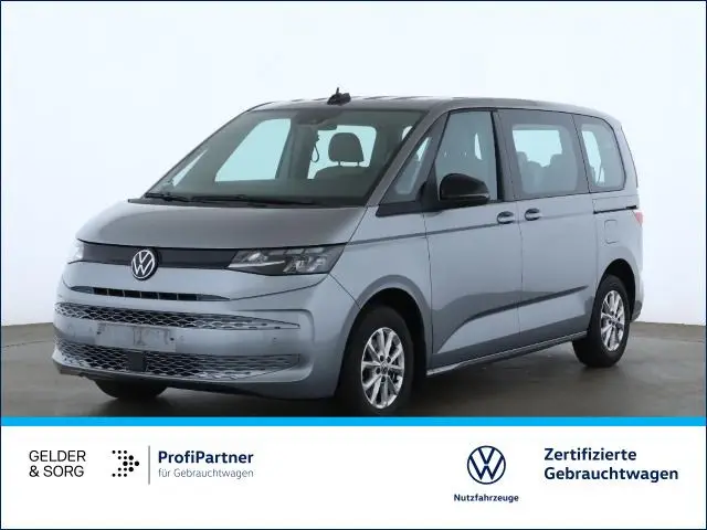 Photo 1 : Volkswagen T7 2021 Petrol