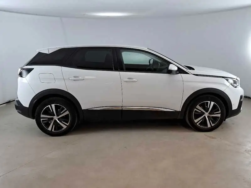 Photo 1 : Peugeot 3008 2020 Diesel