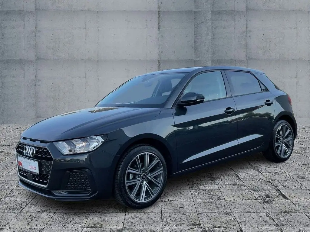 Photo 1 : Audi A1 2023 Essence