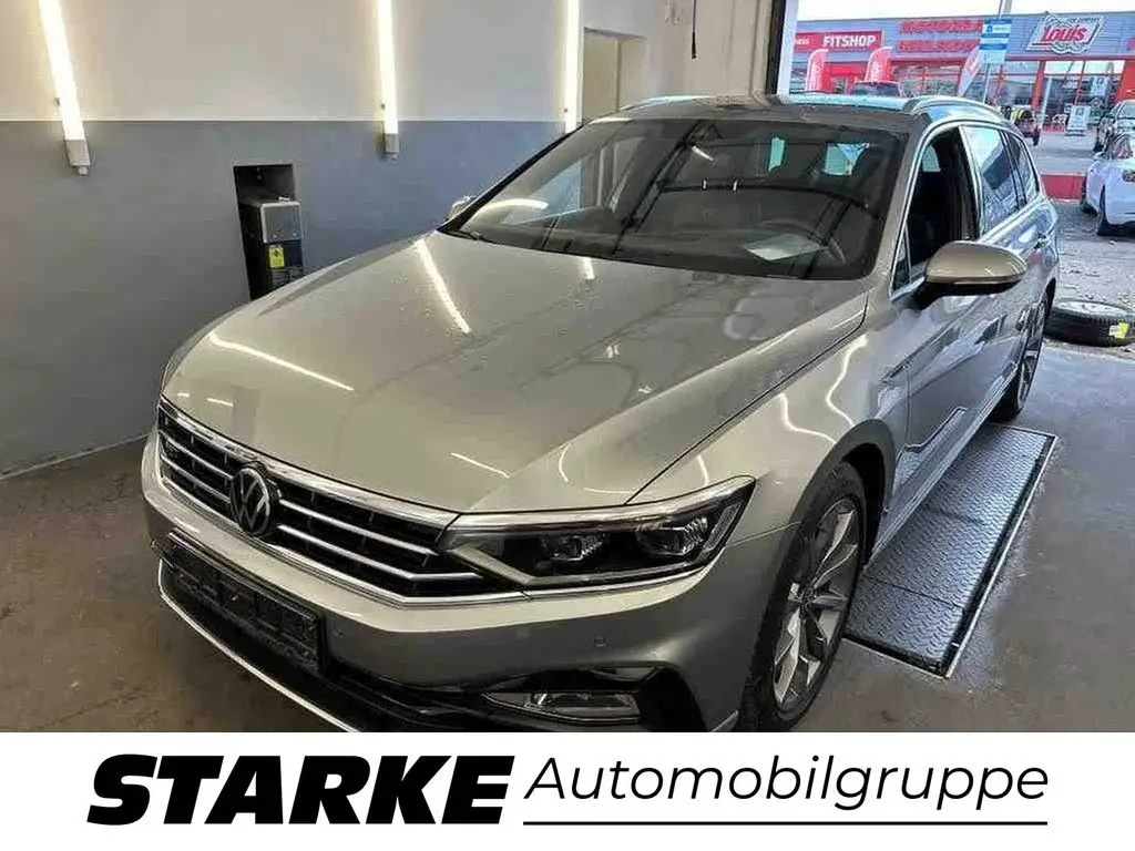 Photo 1 : Volkswagen Passat 2021 Diesel