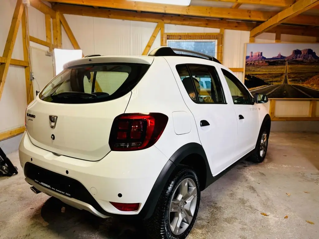 Photo 1 : Dacia Sandero 2020 Essence