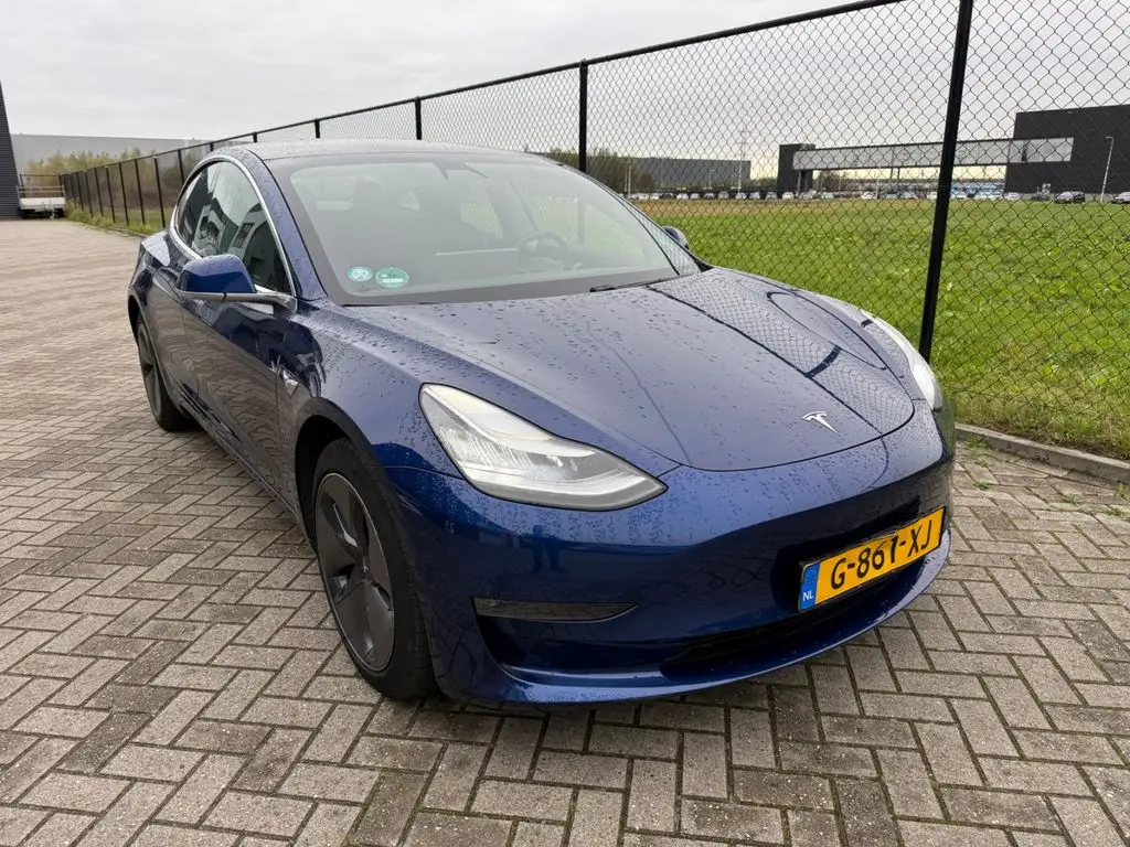 Photo 1 : Tesla Model 3 2019 Non renseigné