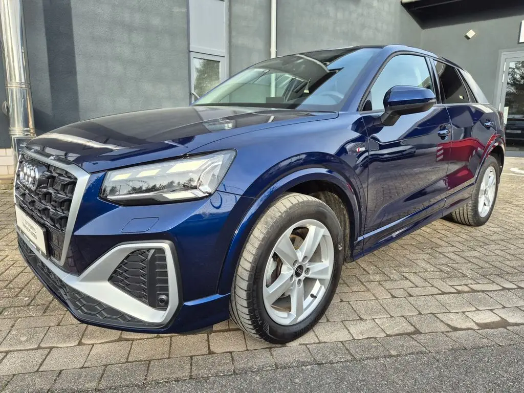 Photo 1 : Audi Q2 2021 Essence