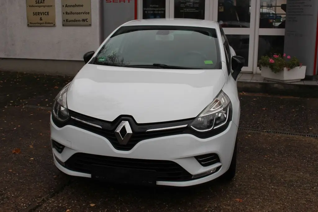 Photo 1 : Renault Clio 2017 Petrol