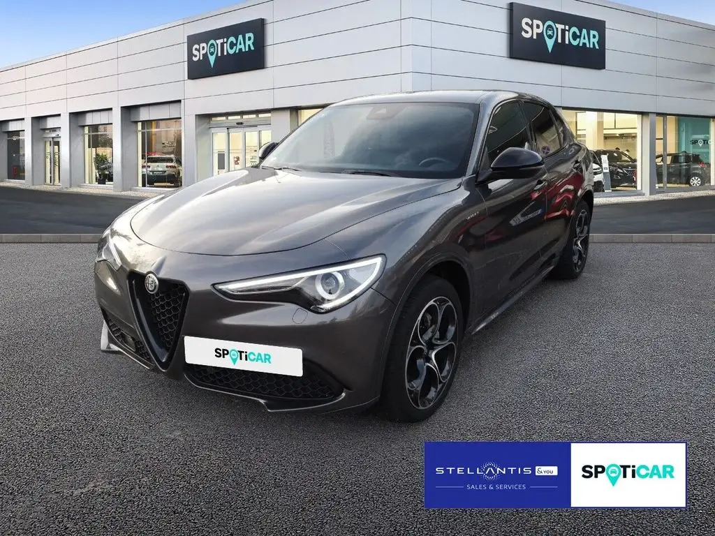 Photo 1 : Alfa Romeo Stelvio 2022 Petrol