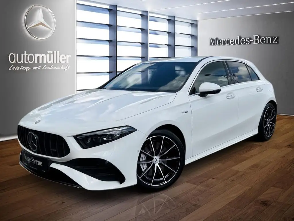 Photo 1 : Mercedes-benz Classe A 2023 Essence