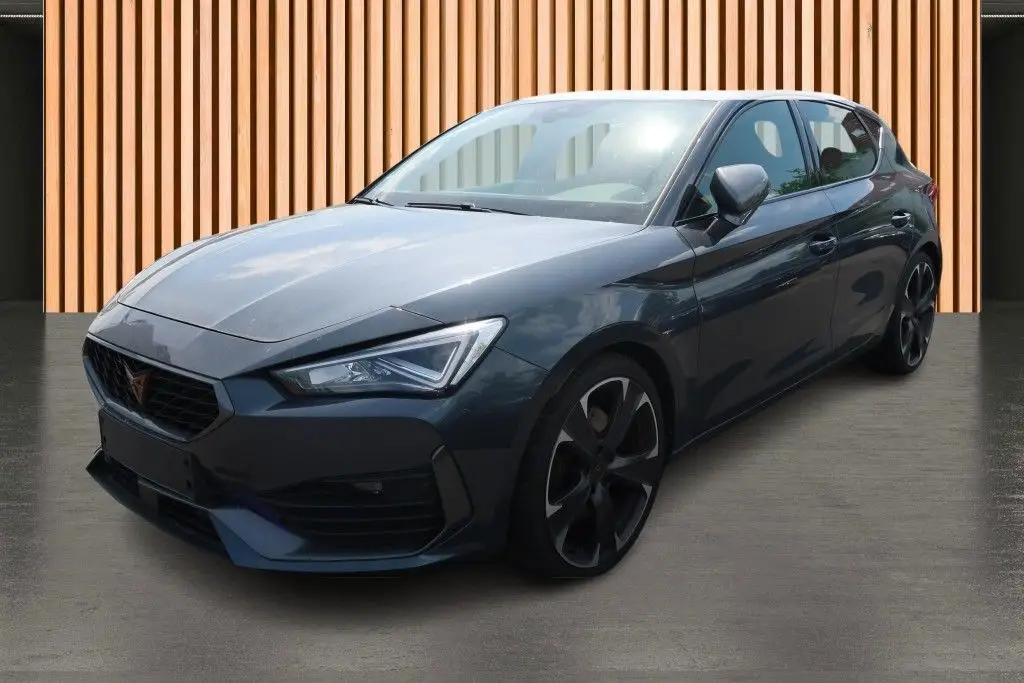 Photo 1 : Cupra Leon 2023 Petrol