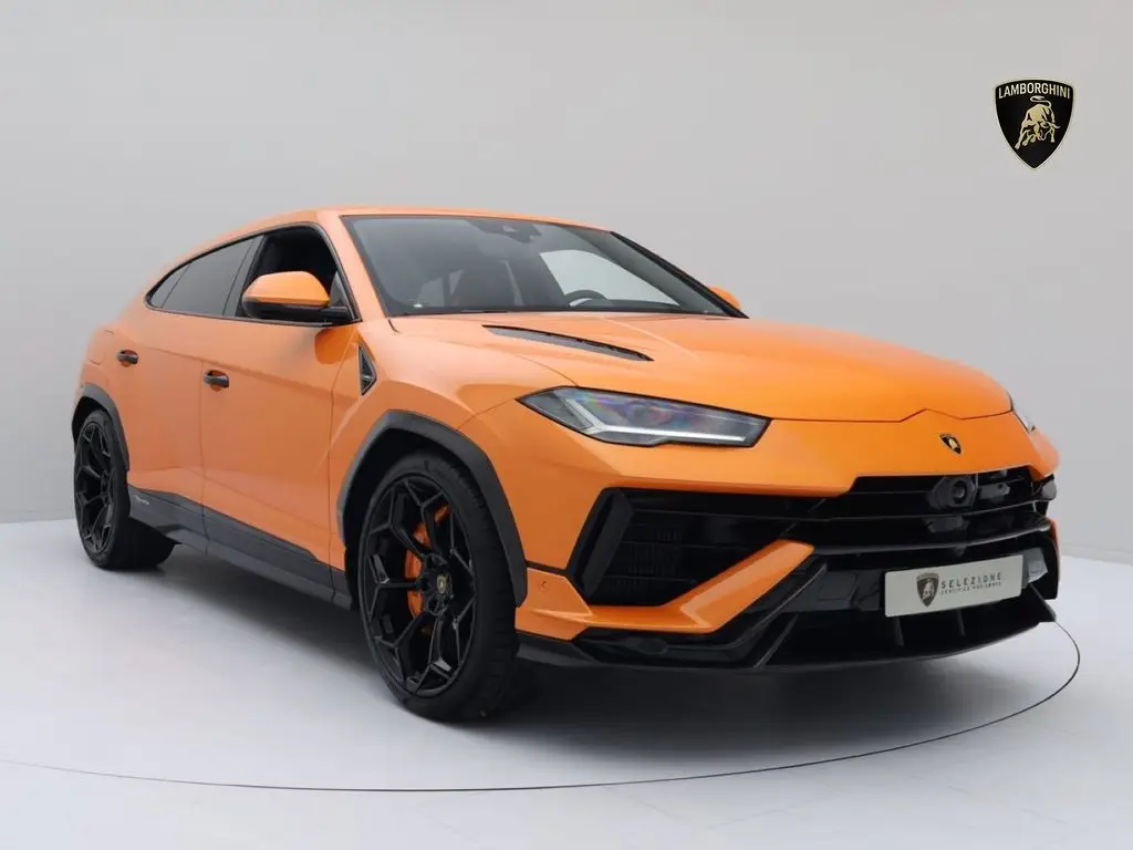 Photo 1 : Lamborghini Urus 2024 Essence