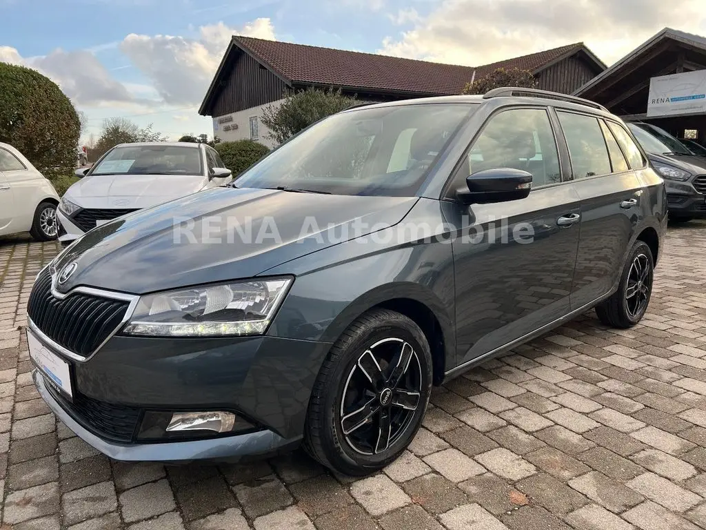 Photo 1 : Skoda Fabia 2020 Essence