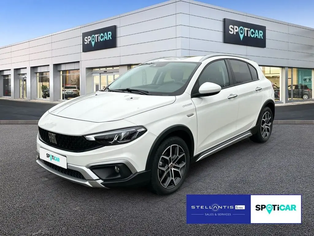 Photo 1 : Fiat Tipo 2023 Petrol